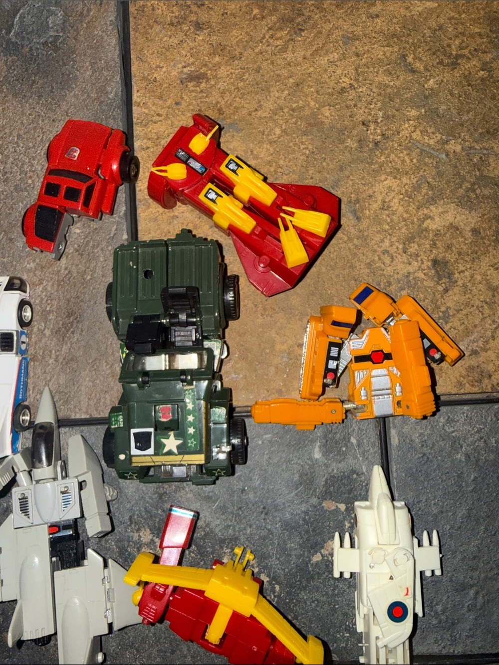 1980s Transforming Toy Vehicle & Robot Mix - Multi-Color Playset - Picture 3 of 6